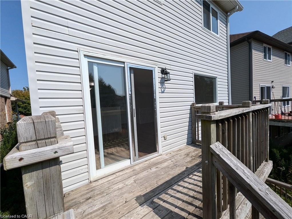 699 Laurelwood Drive, Waterloo, ON, N2V 2T8 - 21