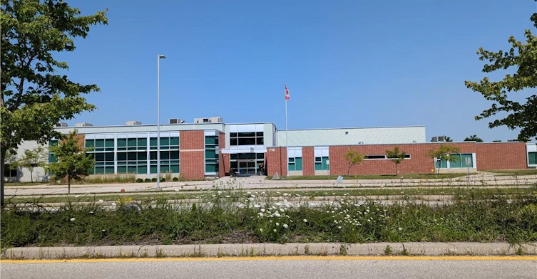 699 Laurelwood Drive, Waterloo, ON, N2V 2T8 - 22