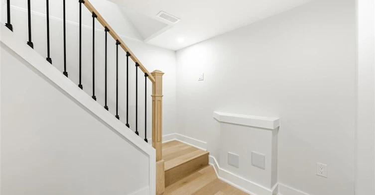 Lower-172 Fennell Avenue E, Hamilton, ON, L9A 1S3 - 4