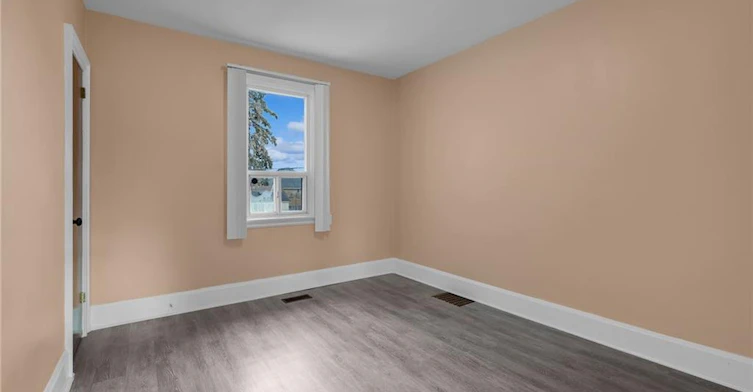 29 Harrison Avenue, Hamilton, ON, L8H 2Z8 - 12