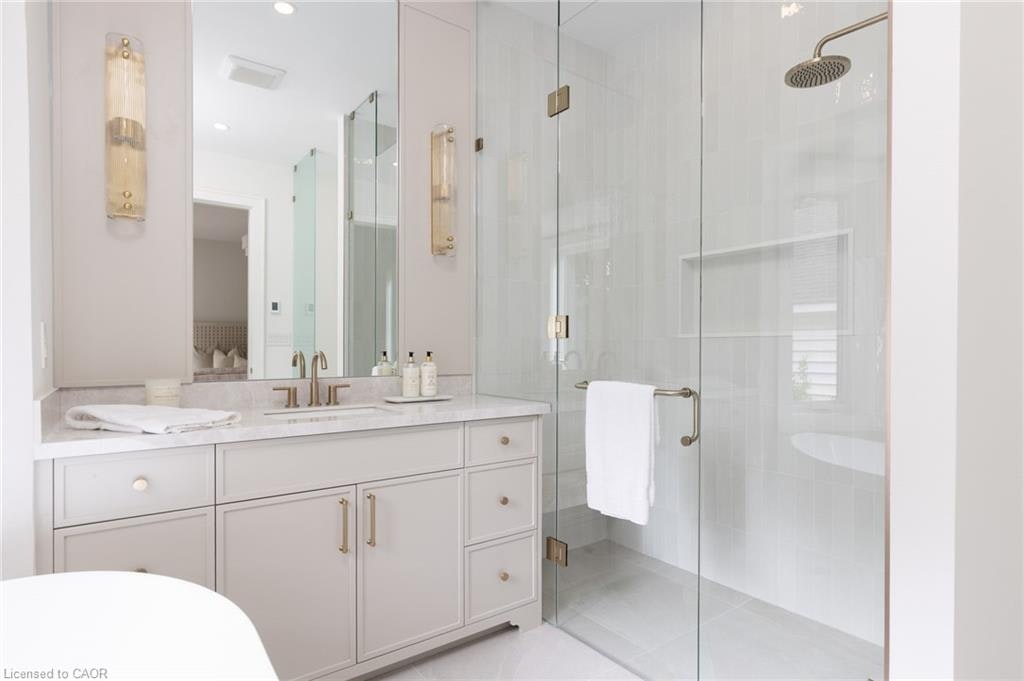 21 Second Street, Oakville, ON, L6J 3T1 - 23
