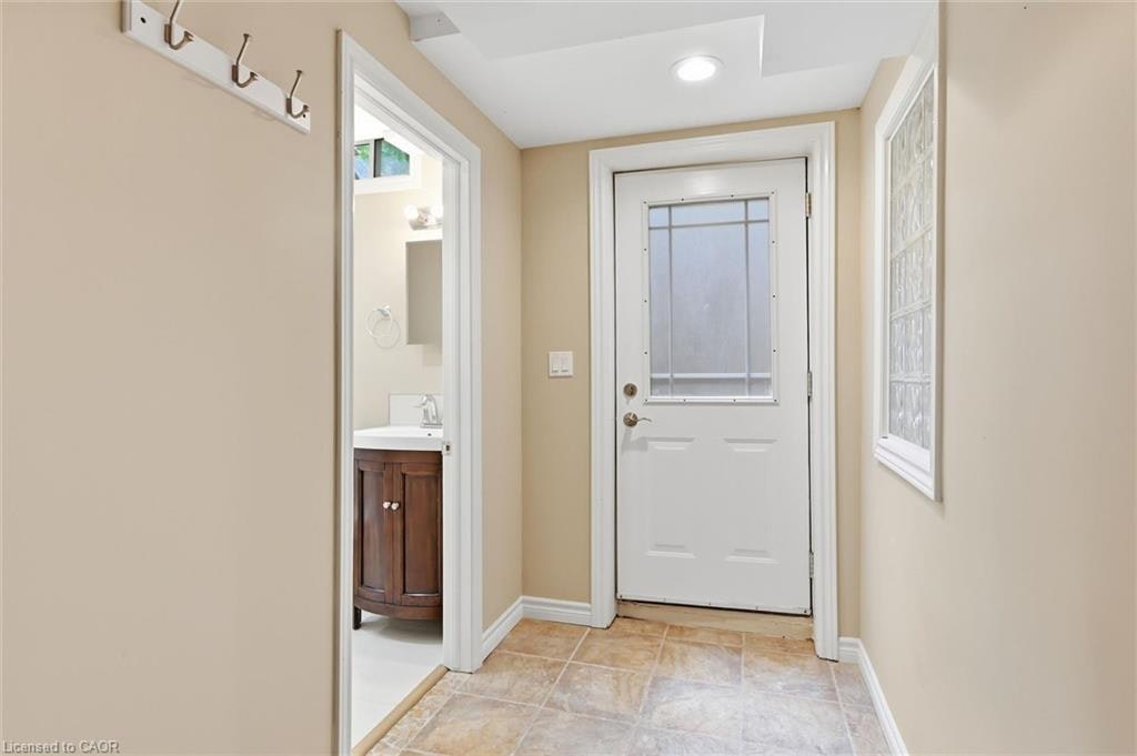 Lower-15 Pelham Drive, Hamilton, ON, L9K 1L4 - 3