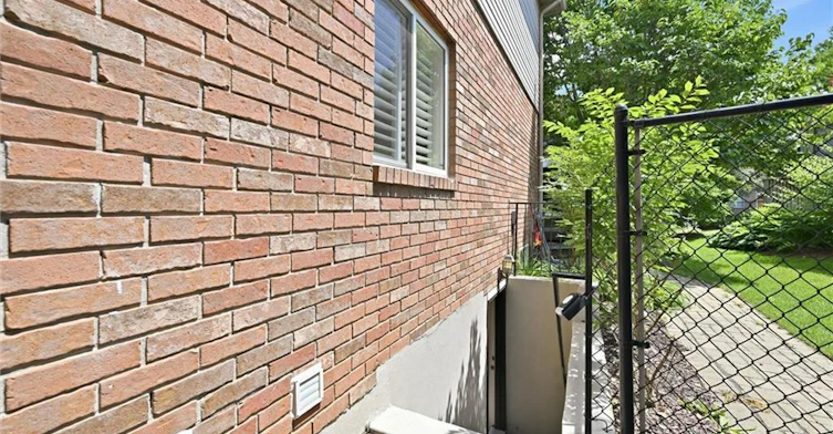 Lower-15 Pelham Drive, Hamilton, ON, L9K 1L4 - 2