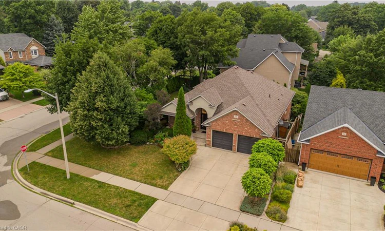 54 Waterwheel Crescent