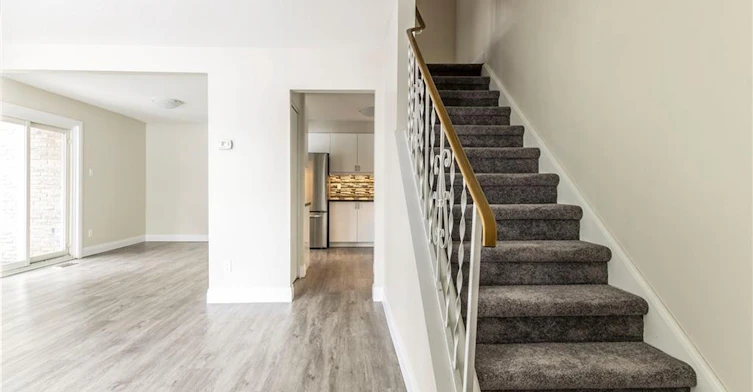 2-969 Francis Road, Burlington, ON, L7T 3Z1 - 2