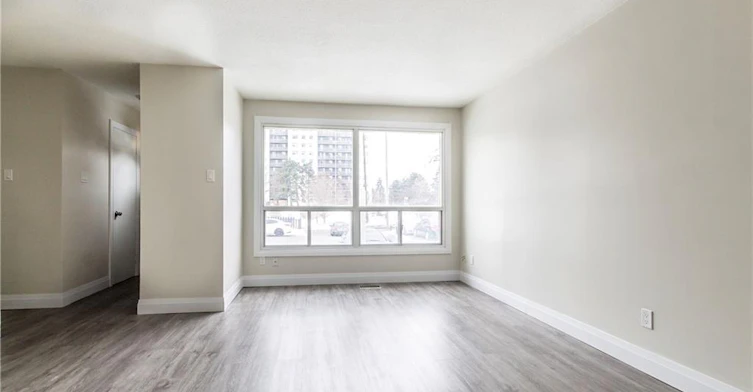 2-969 Francis Road, Burlington, ON, L7T 3Z1 - 4