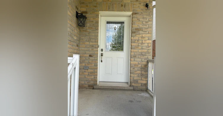UPPER-313 Featherstone Crescent, Kitchener, ON, N2R 1Z4 - 2