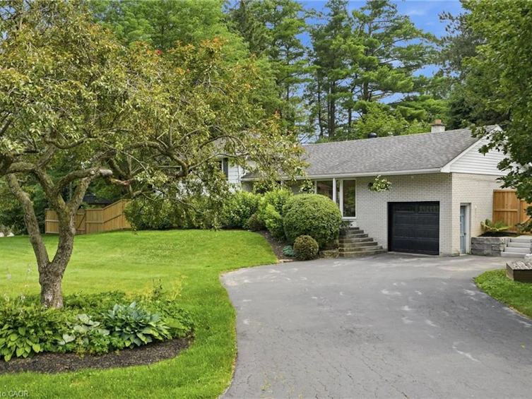 2 Jameson Drive, Hamilton, ON, L9H 5A2 - 2