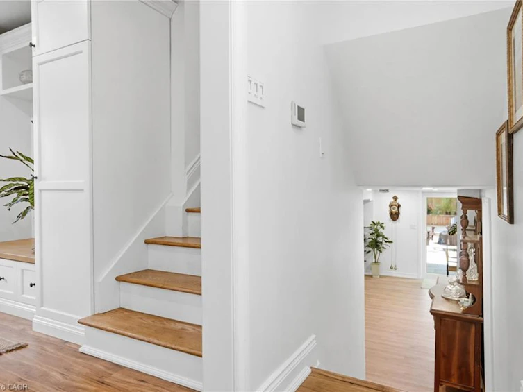 2 Jameson Drive, Hamilton, ON, L9H 5A2 - 16