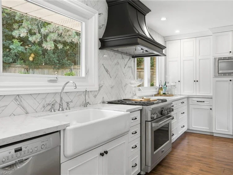 2 Jameson Drive, Hamilton, ON, L9H 5A2 - 12