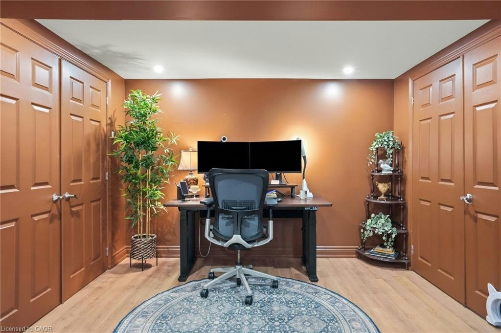 2 Jameson Drive, Hamilton, ON, L9H 5A2 - 40