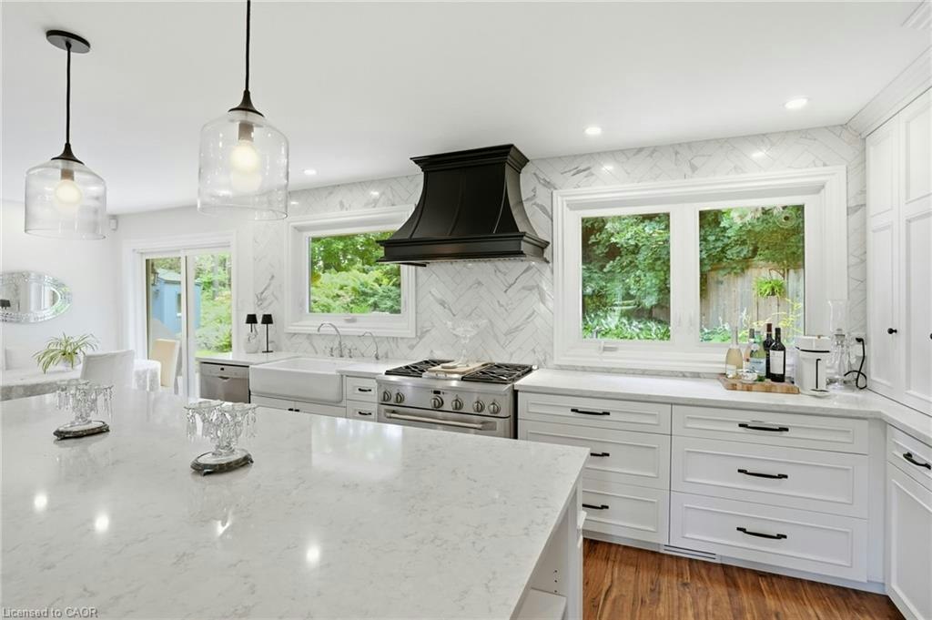 2 Jameson Drive, Hamilton, ON, L9H 5A2 - 10