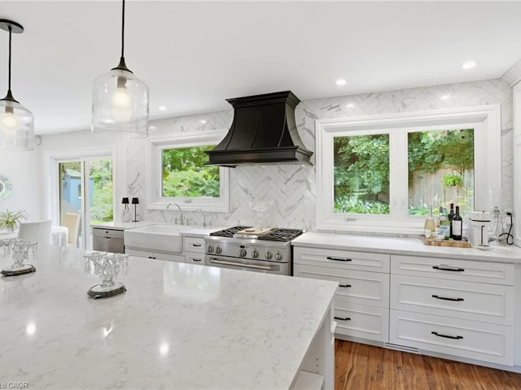 2 Jameson Drive, Hamilton, ON, L9H 5A2 - 10