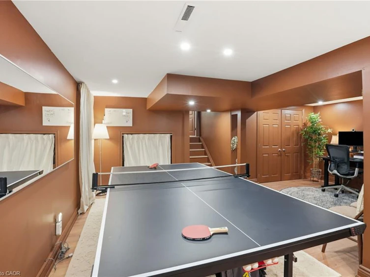 2 Jameson Drive, Hamilton, ON, L9H 5A2 - 39