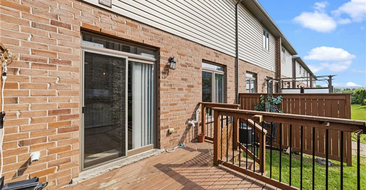 17 Southshore Crescent, Hamilton, ON, L8E 0J3 - 19