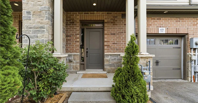 17 Southshore Crescent, Hamilton, ON, L8E 0J3 - 2