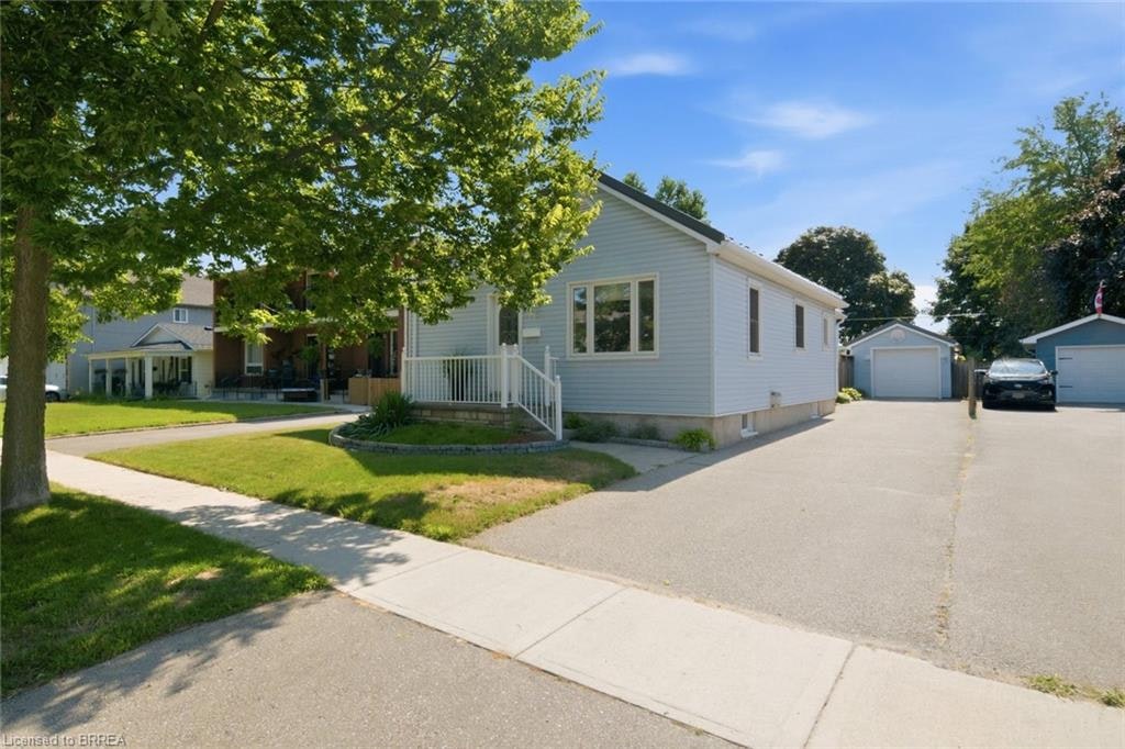 37 Hill Avenue, Brantford, ON, N3R 4G8