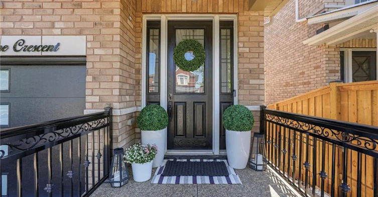 UPPER-64 Narbonne Crescent, Hamilton, ON, L8J 0J7 - 2