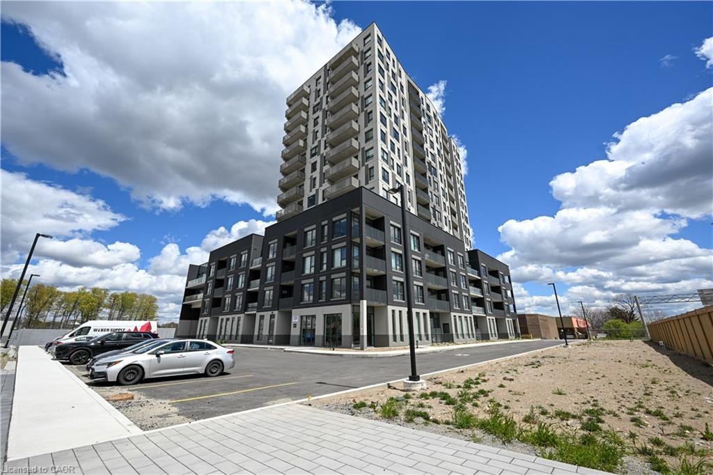 208-1333 Weber Street E, Kitchener, ON, N2A 0M5