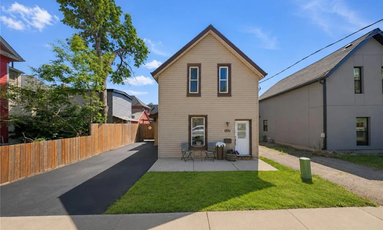 137 Brock Street