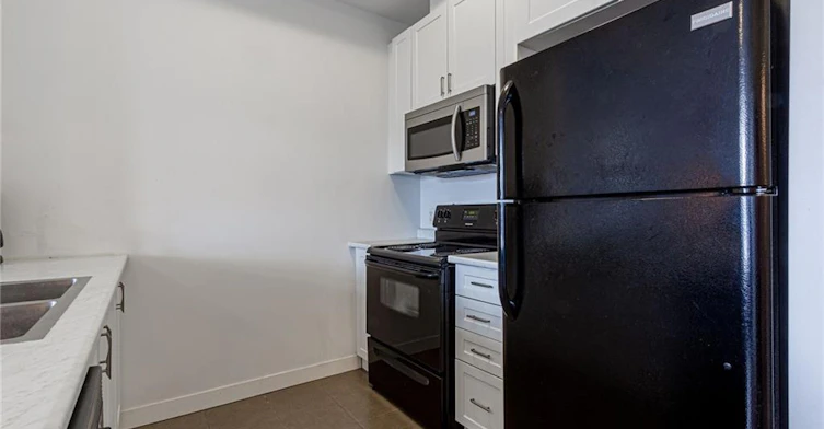 407-5010 Corporate Drive, Burlington, ON, L7L 0H6 - 9