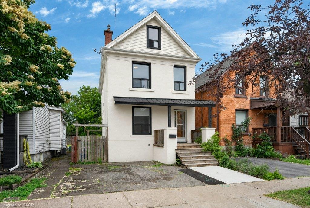 21 East Bend Avenue N, Hamilton, ON, L8L 7E1