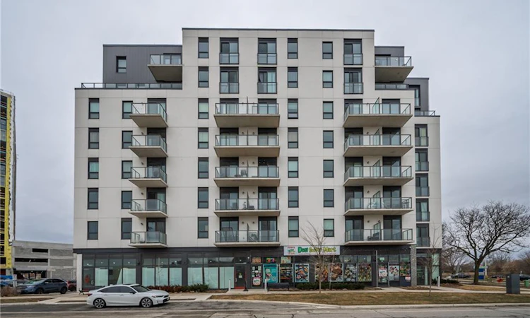 606-7 Erie Avenue