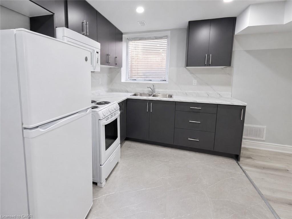 2-117 Markwood Drive, Kitchener, ON, N2M 2H3 - 8