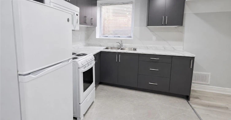 2-117 Markwood Drive, Kitchener, ON, N2M 2H3 - 8