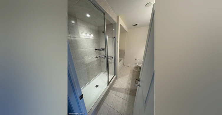 50-305 Garner Road W, Hamilton, ON, L9G 3E6 - 11