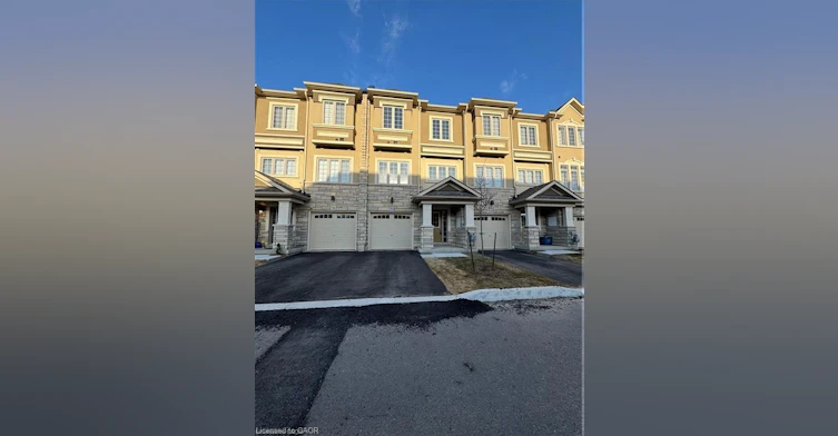 50-305 Garner Road W, Hamilton, ON, L9G 3E6