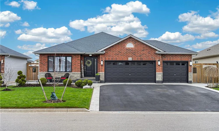 22 Linda Crescent