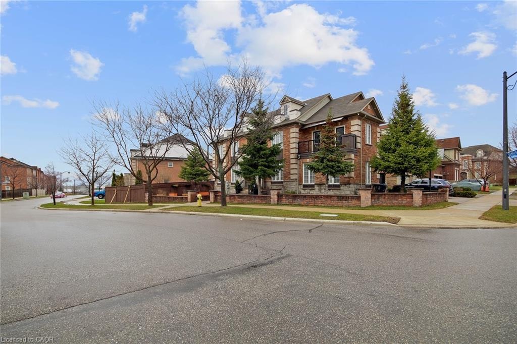 Lower-16 Sergio Marchi Street, Toronto, ON, M3L 0B7 - 32
