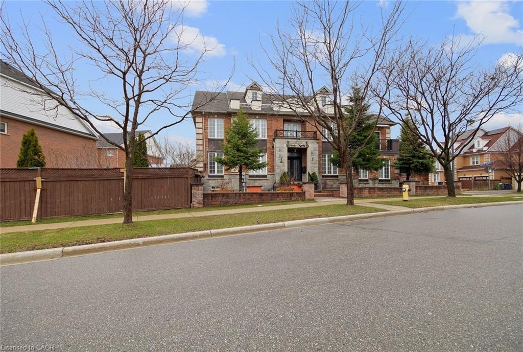 Lower-16 Sergio Marchi Street, Toronto, ON, M3L 0B7 - 30