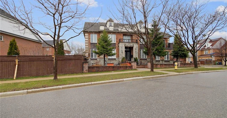 Lower-16 Sergio Marchi Street, Toronto, ON, M3L 0B7 - 30