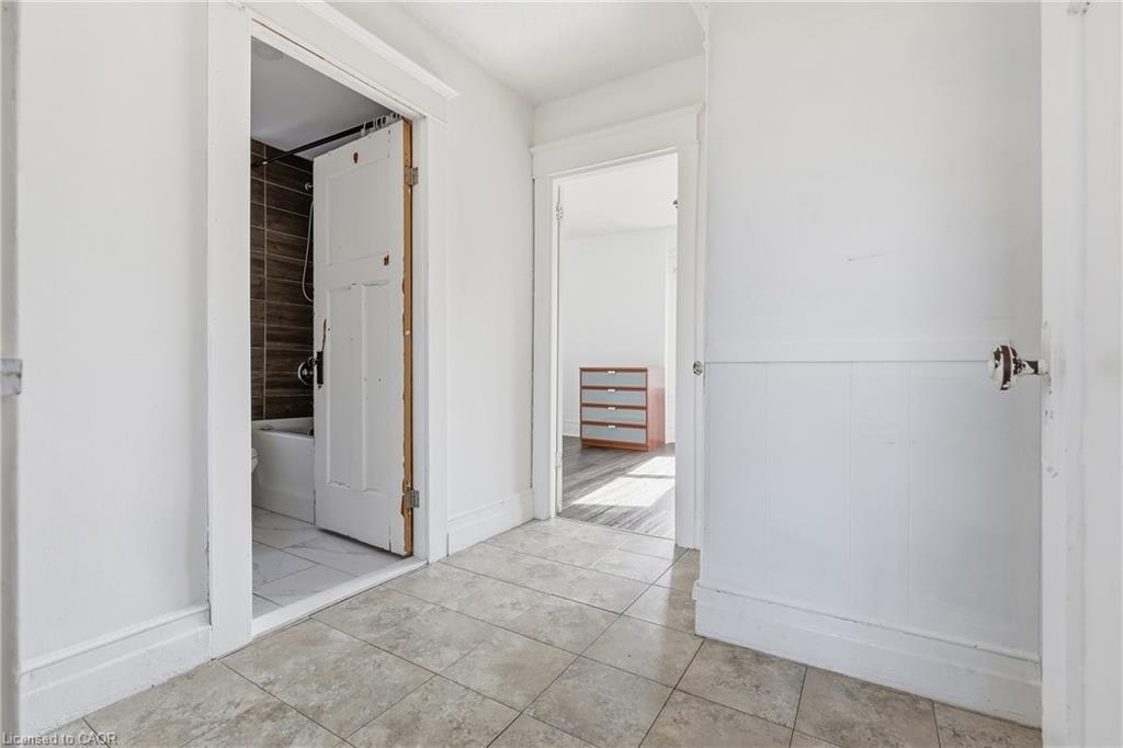 115 Kensington Avenue N, Hamilton, ON, L8L 7N3 - 15