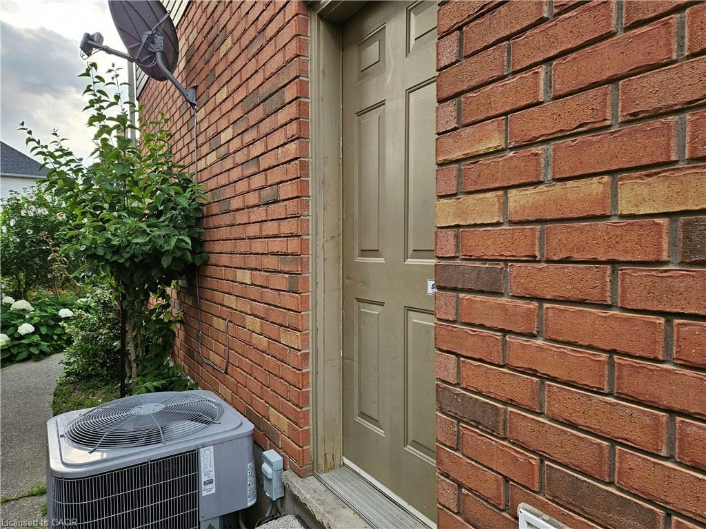 basement-88 Lowinger Avenue, Hamilton, ON, L9K 1P9 - 2