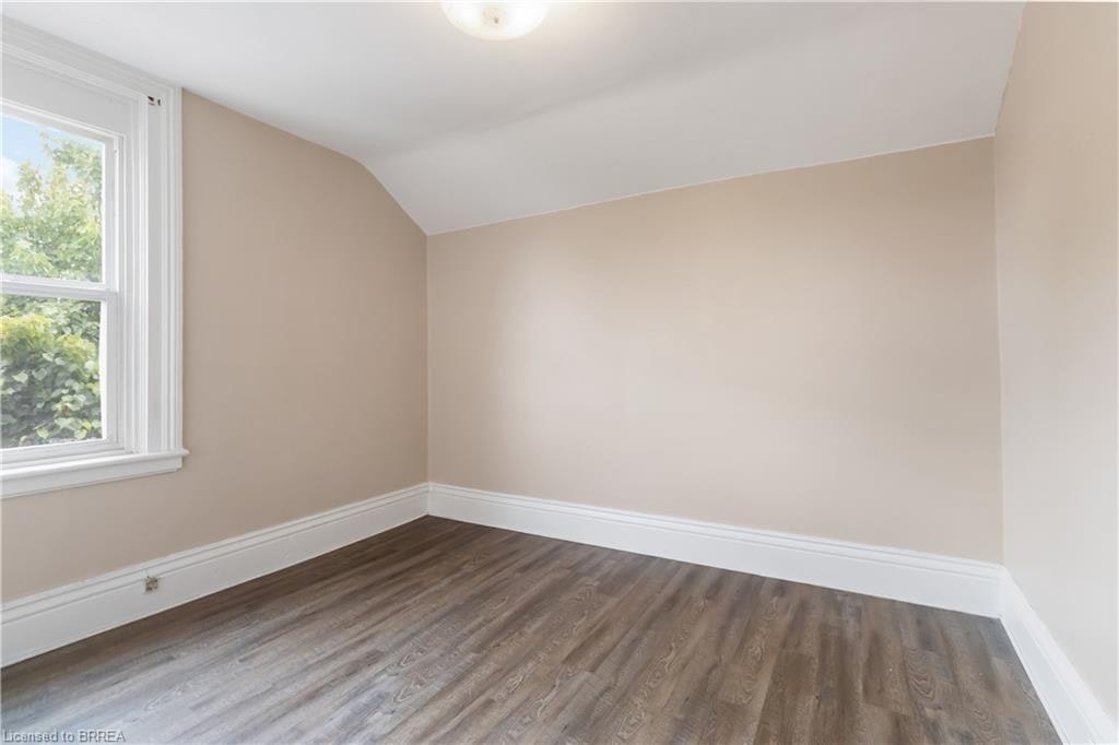 Upper-65 East Avenue, Brantford, ON, N3S 3L5 - 12