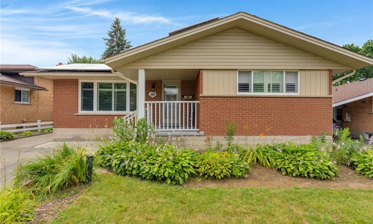 744 Birchwood Avenue