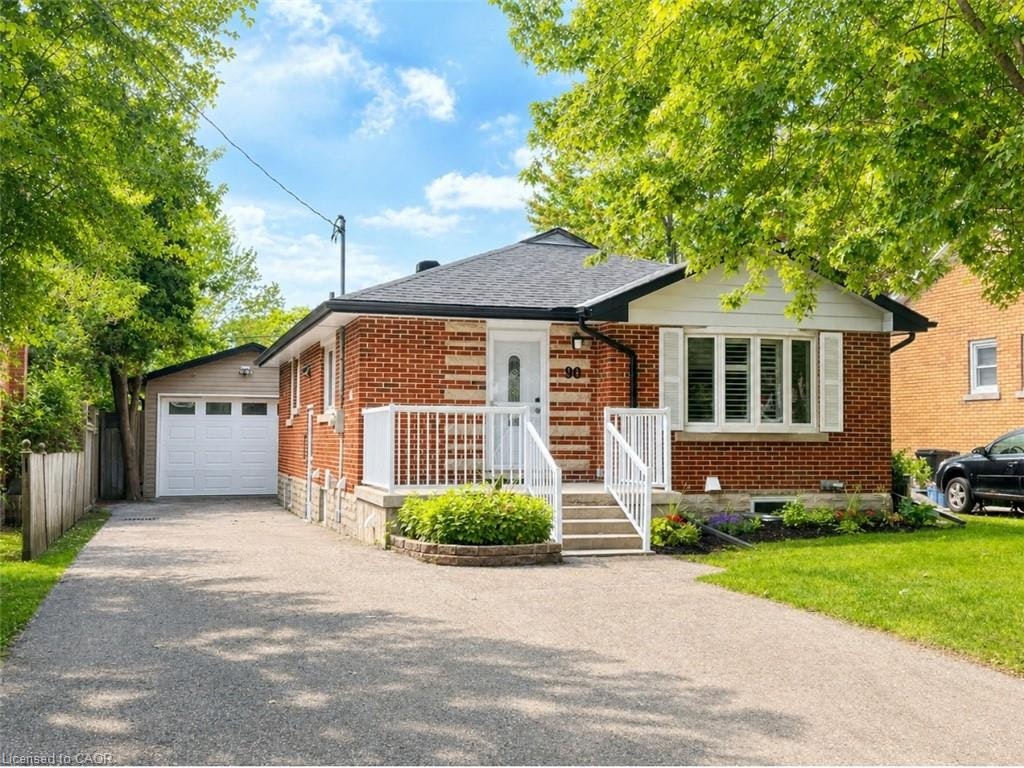 BSMT-90 Arlington Boulevard, Kitchener, ON, N2A 2G9 - 2