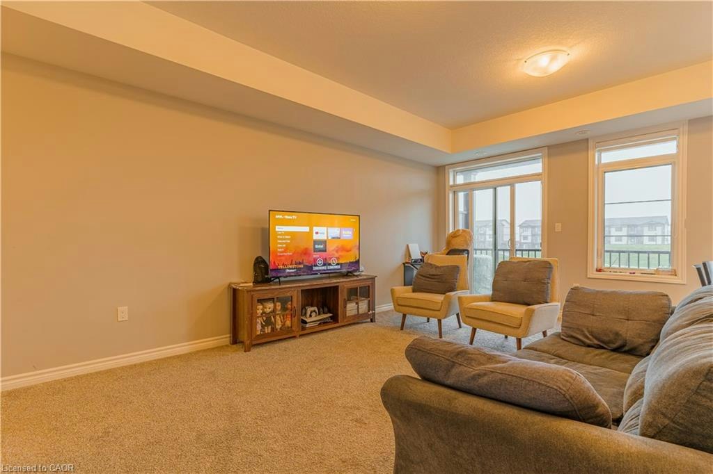 188 Wheat Lane E, Kitchener, ON, N2R 1R7 - 3