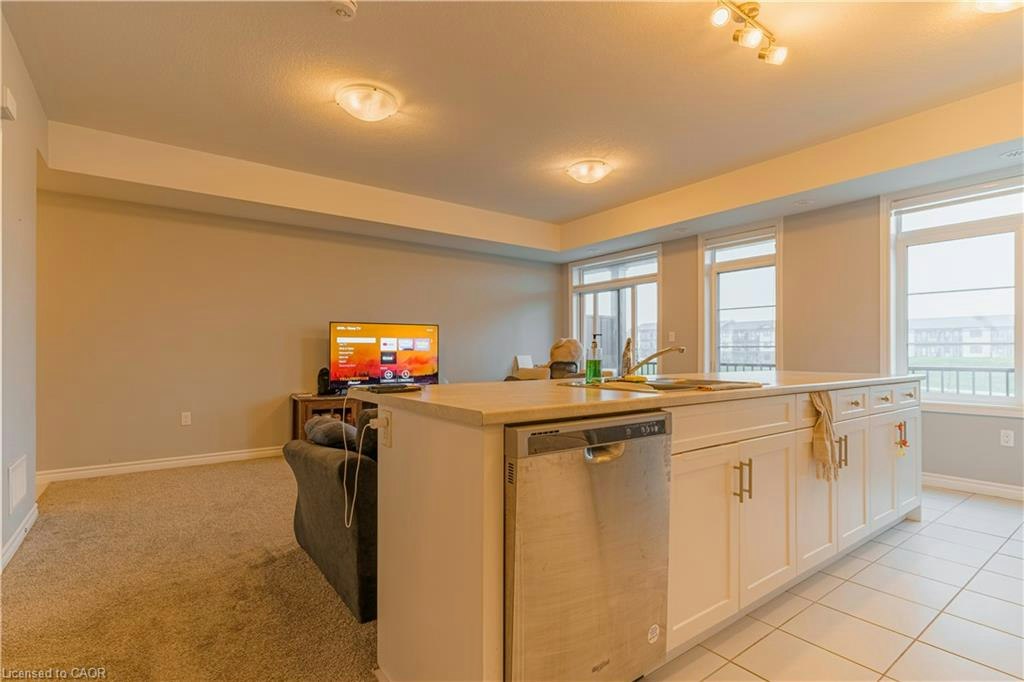 188 Wheat Lane E, Kitchener, ON, N2R 1R7 - 5