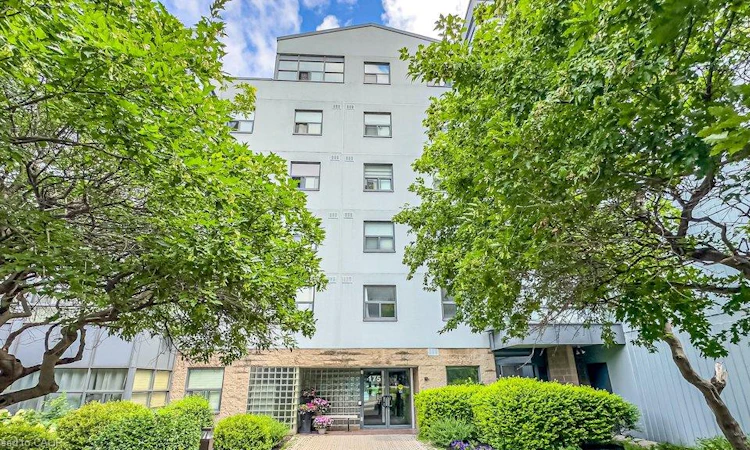 103-175 Hunter Street E