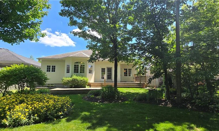 44 Laschinger Boulevard
