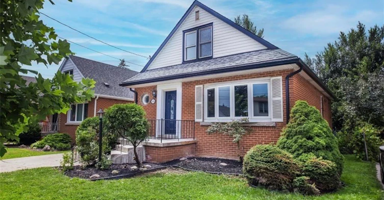 Upper-356 East 17th Street, Hamilton, ON, L9A 4N2