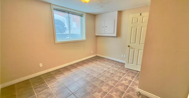 16 Marshall Street, Waterloo, ON, N2J 2T2 - 13