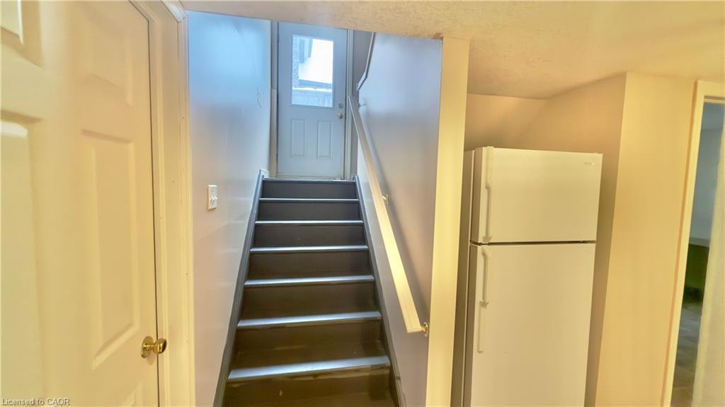16 Marshall Street, Waterloo, ON, N2J 2T2 - 15