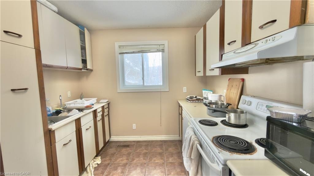 16 Marshall Street, Waterloo, ON, N2J 2T2 - 6