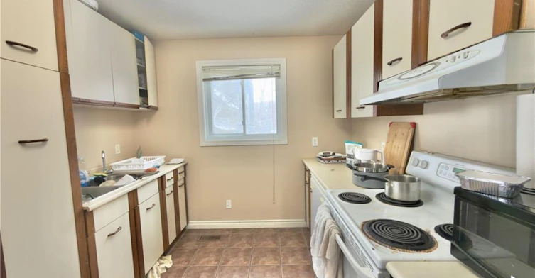 16 Marshall Street, Waterloo, ON, N2J 2T2 - 6