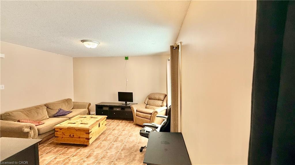 16 Marshall Street, Waterloo, ON, N2J 2T2 - 3
